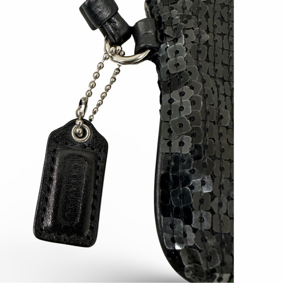 ⭐️SOLD⭐️EUC Coach Black Sequin Wristlet Wallet Clutch-Designer - Picture 3 of 6